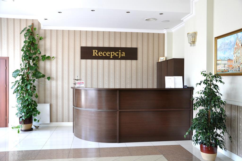 Hotel Korona 제수프 외부 사진