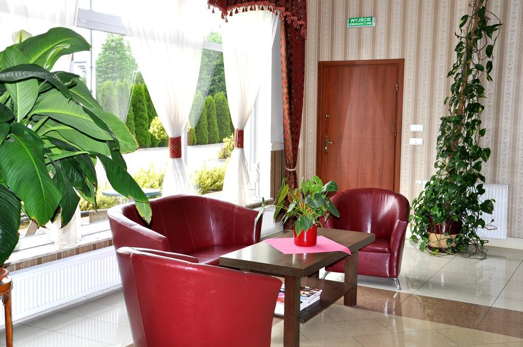 Hotel Korona 제수프 외부 사진
