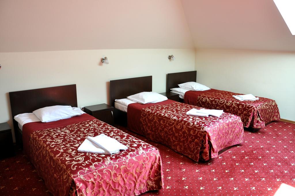 Hotel Korona 제수프 외부 사진