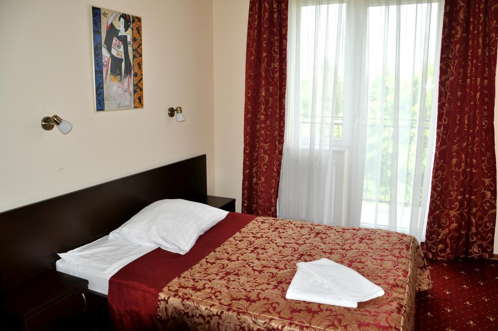 Hotel Korona 제수프 외부 사진