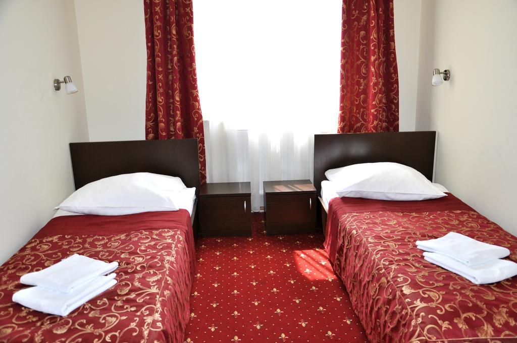 Hotel Korona 제수프 외부 사진